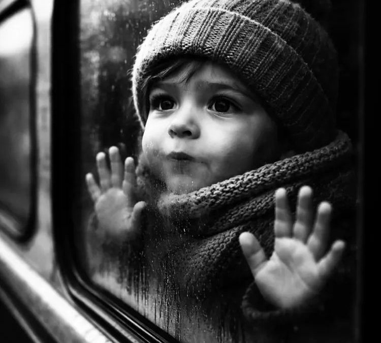 “NO RECORDABA EL COLOR DE SUS OJOS”